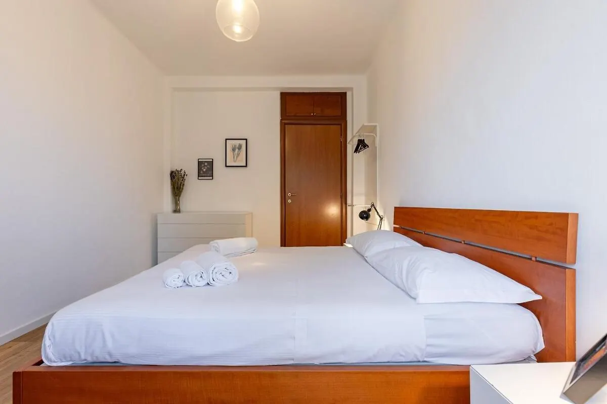 Family Friendly & Spacious W Balcony Near Metro Milaan