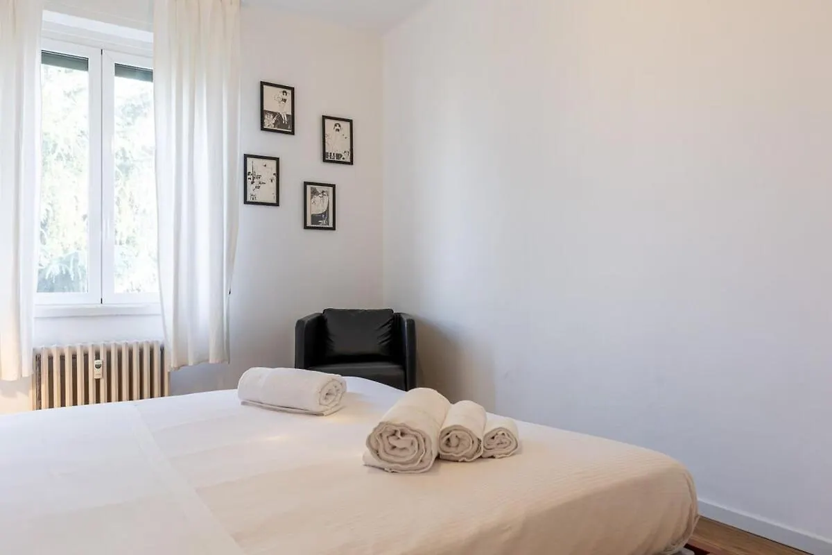 Family Friendly & Spacious W Balcony Near Metro Milaan 0*,