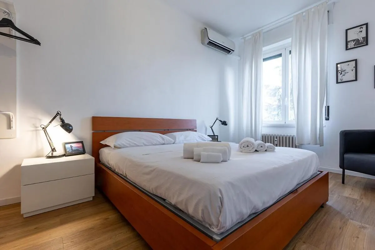 Family Friendly & Spacious W Balcony Near Metro Milaan